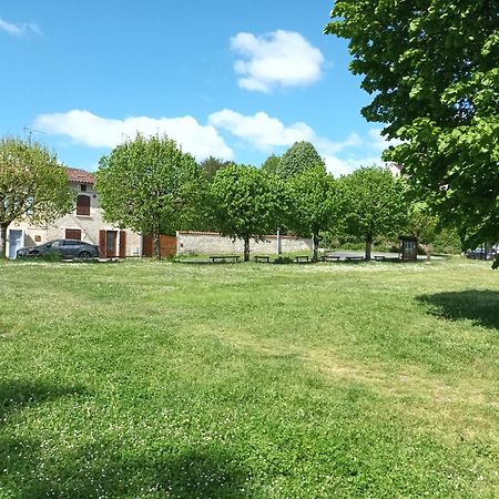 Apartamento Au Bord De La Riviere Verteuil-sur-Charente Exterior foto
