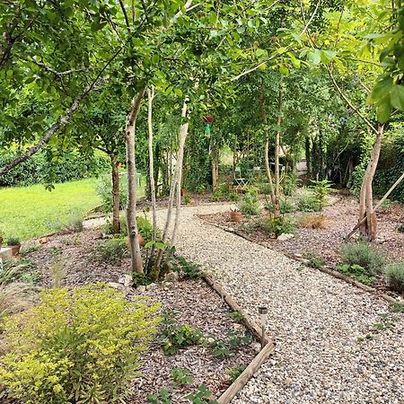 Apartamento Au Bord De La Riviere Verteuil-sur-Charente Exterior foto