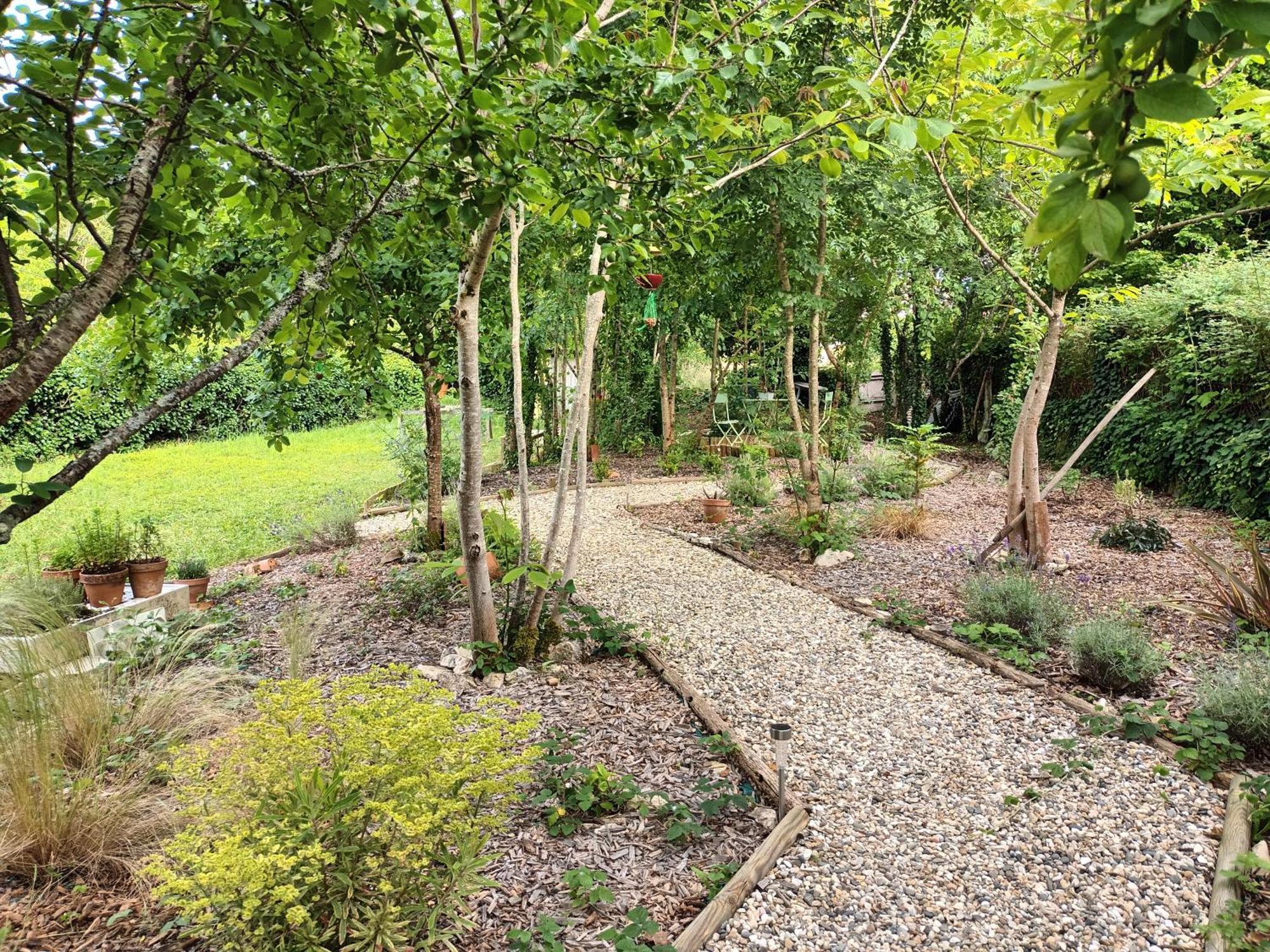Apartamento Au Bord De La Riviere Verteuil-sur-Charente Exterior foto