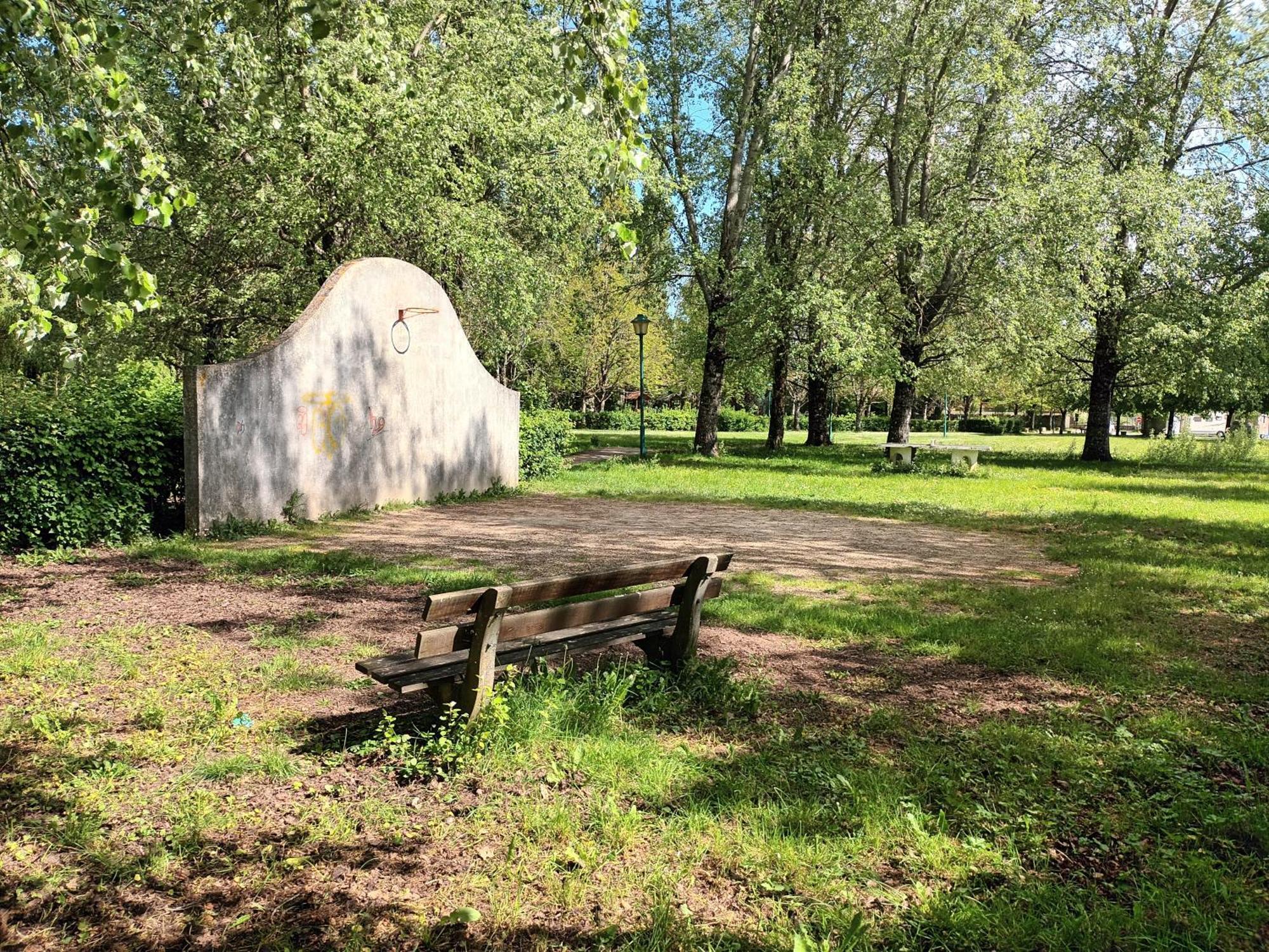 Apartamento Au Bord De La Riviere Verteuil-sur-Charente Exterior foto
